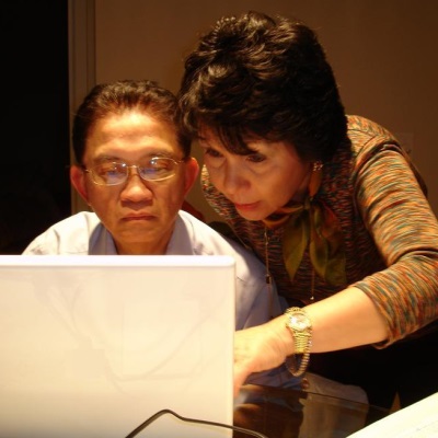 parents n laptop