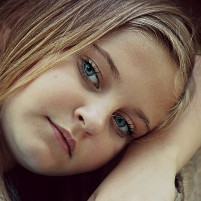 little girl (400x400)