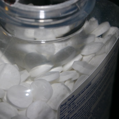 bottle of aspirin (400x400)