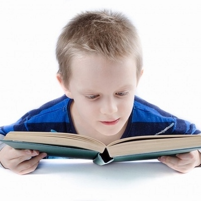 boy reading (400x400)