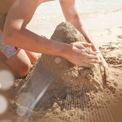 Teenagers-building-a-sand